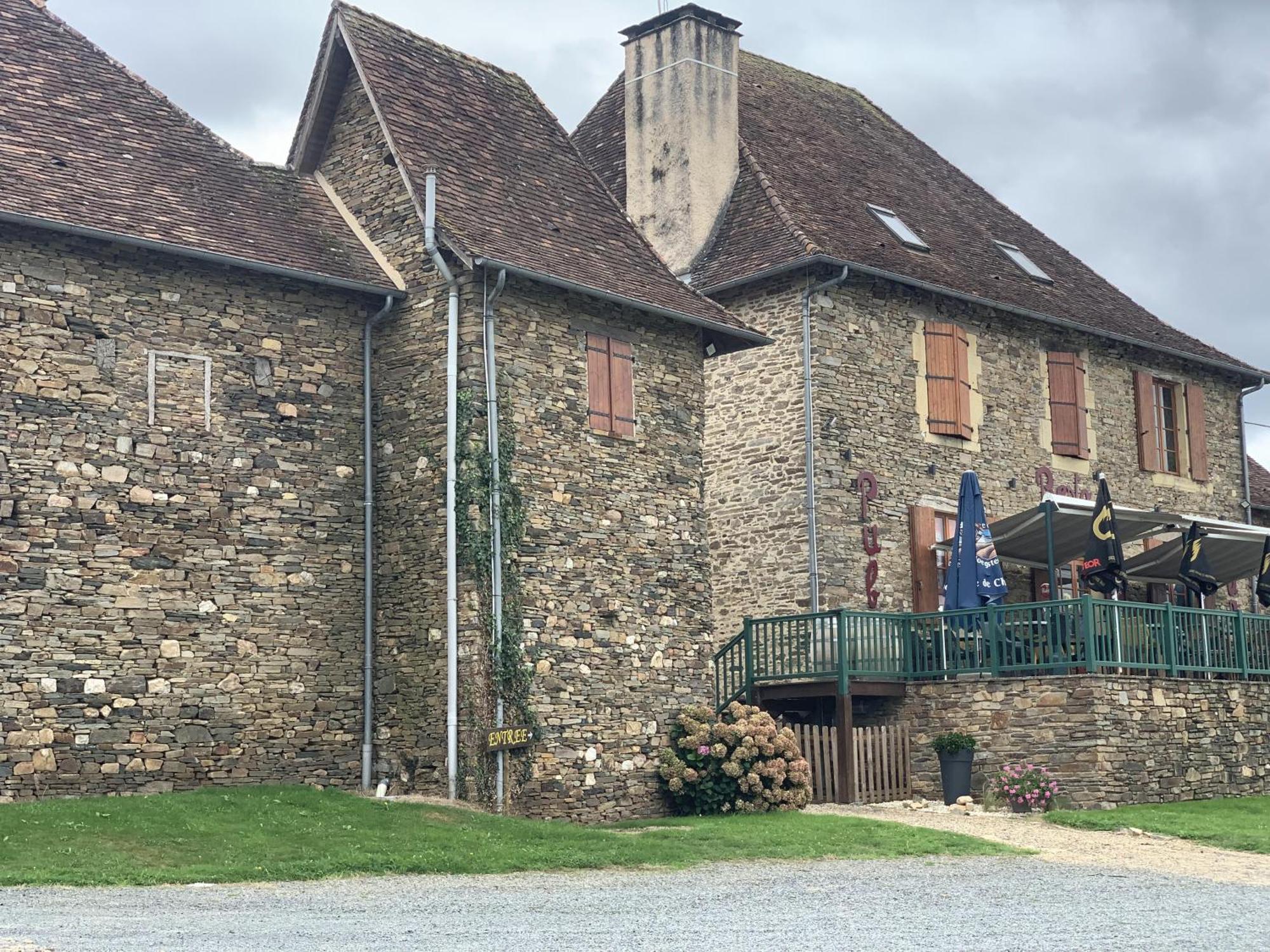 La Taverne Du Boucher Sarlande Exterior foto